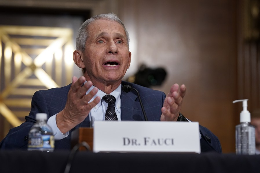 Fauci praises "qualified, highly respected Chinese scientists"
